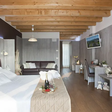 Alloggio per agriturismo Corte San Felice *