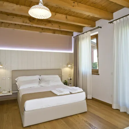 Corte San Felice Alloggio per agriturismo