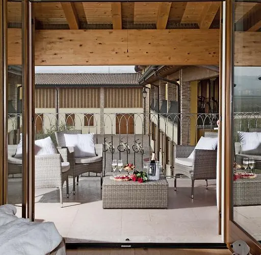 Corte San Felice Alloggio per agriturismo