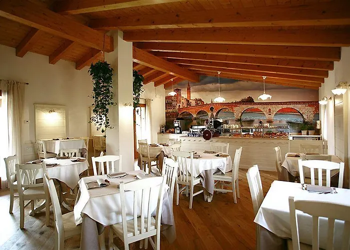 Corte San Felice Alloggio per agriturismo