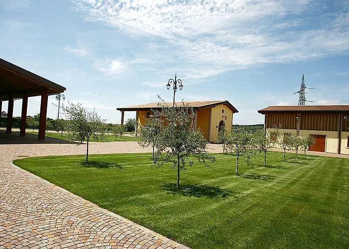 Corte San Felice Alloggio per agriturismo