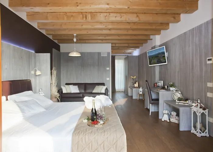 Alloggio per agriturismo Corte San Felice *