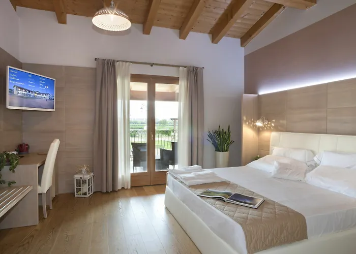 Corte San Felice Alloggio per agriturismo