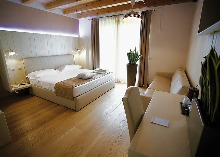 Corte San Felice Alloggio per agriturismo